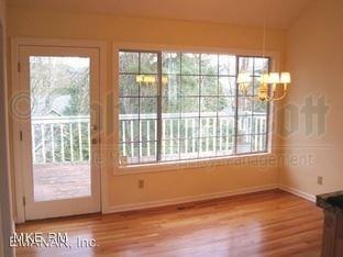 2610 NW Oakcrest Dr - Photo 2 of 5