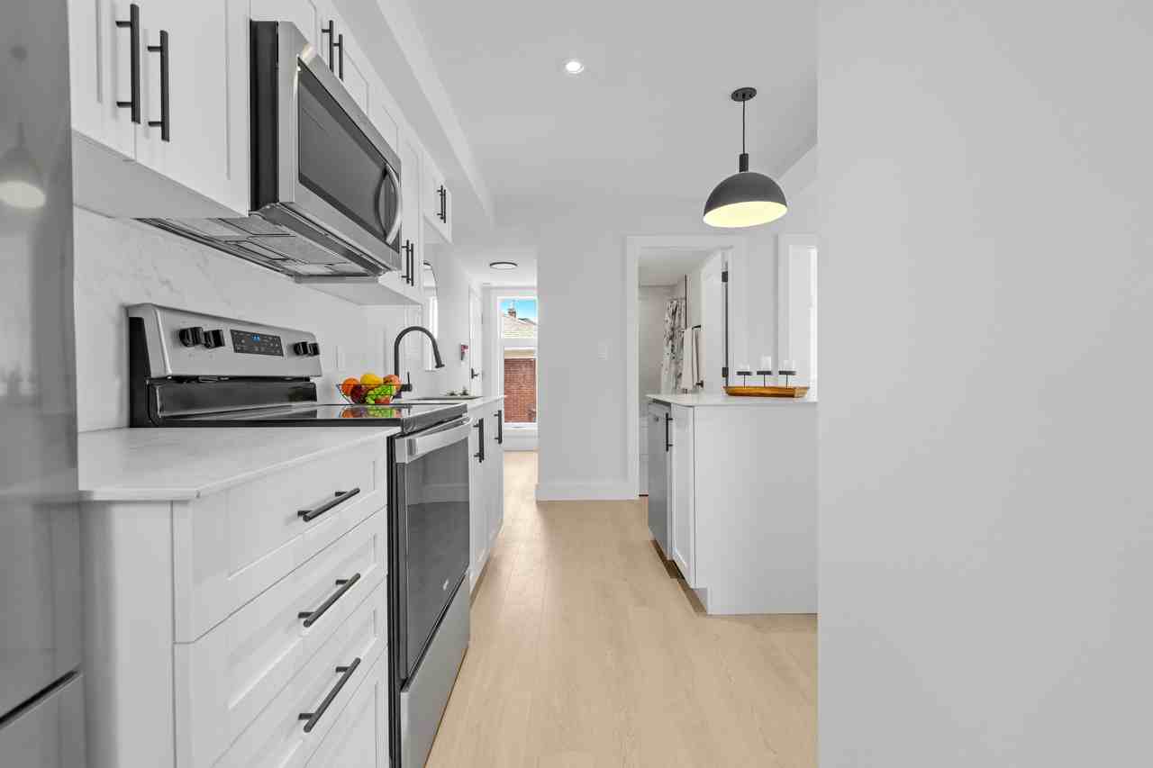 263 Currell Ave - Photo 5 of 11