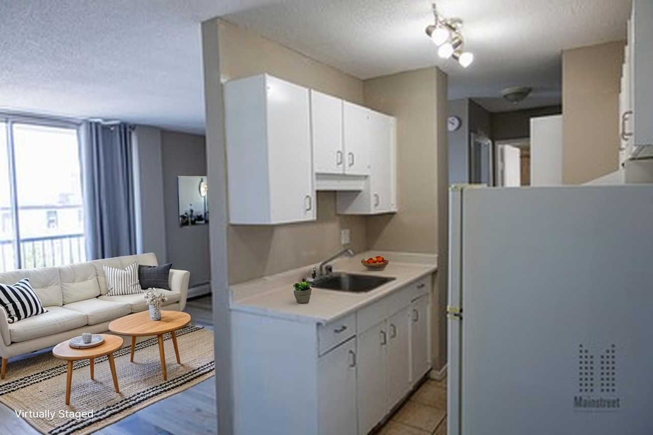 1612 Apartments - Photo 2 of 18