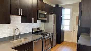 featured image of 3549 Lakeshore Ave #5