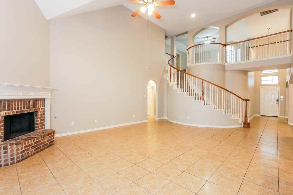 102 Hartley Ln - Photo 4 of 17