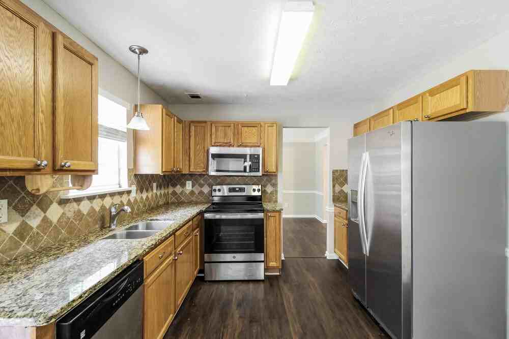 2378 Haynes Trace Dr - Photo 7 of 17