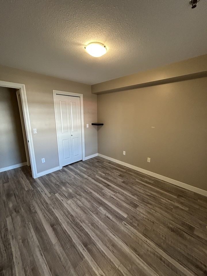 326 Herold Rd - Photo 3 of 20