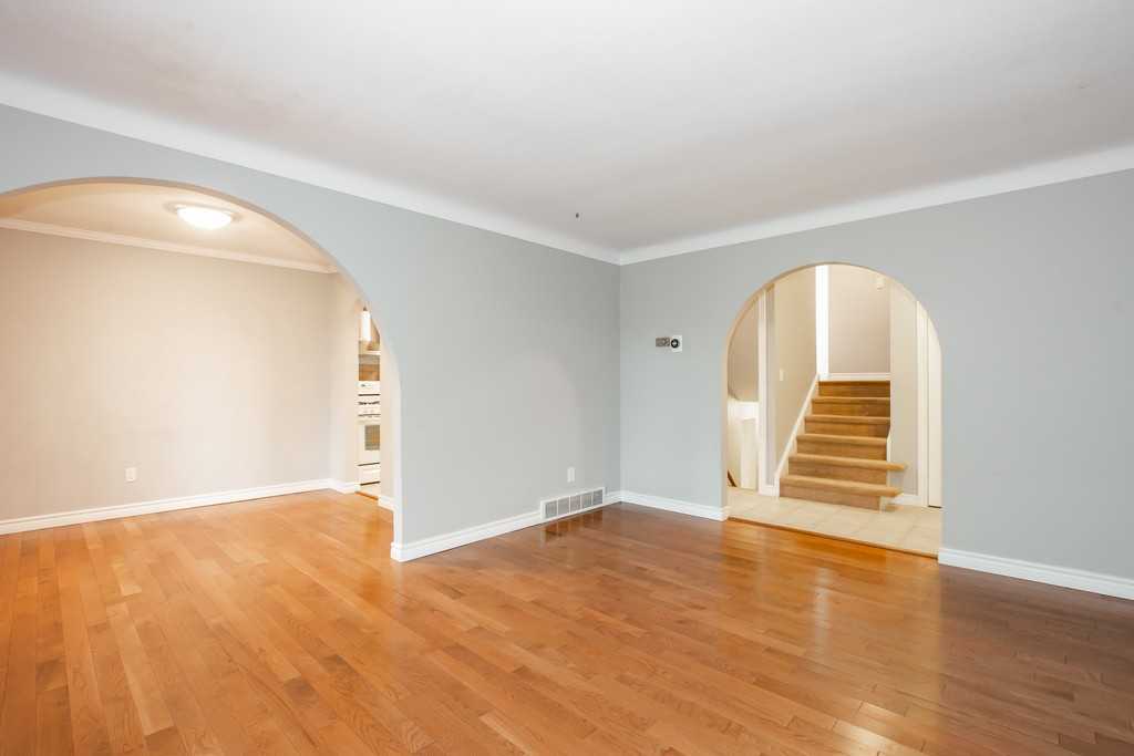 7306 Westfield Dr - Photo 2 of 20