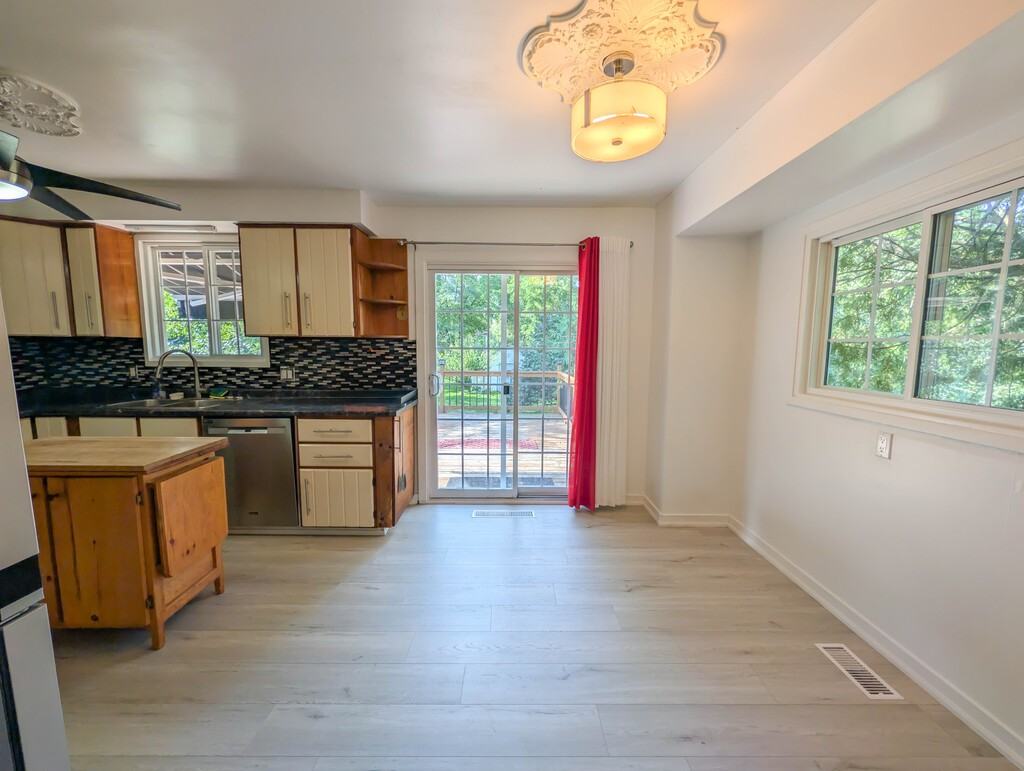 111 Mill St - Photo 6 of 29