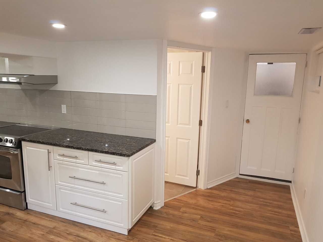 238 Byron Ave - Photo 4 of 10