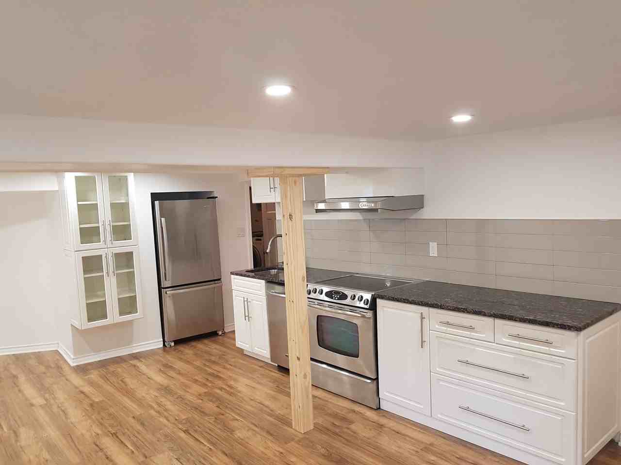 238 Byron Ave - Photo 5 of 10
