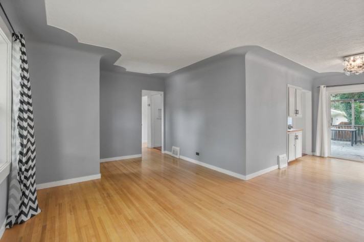 4125 51a St - Photo 6 of 32