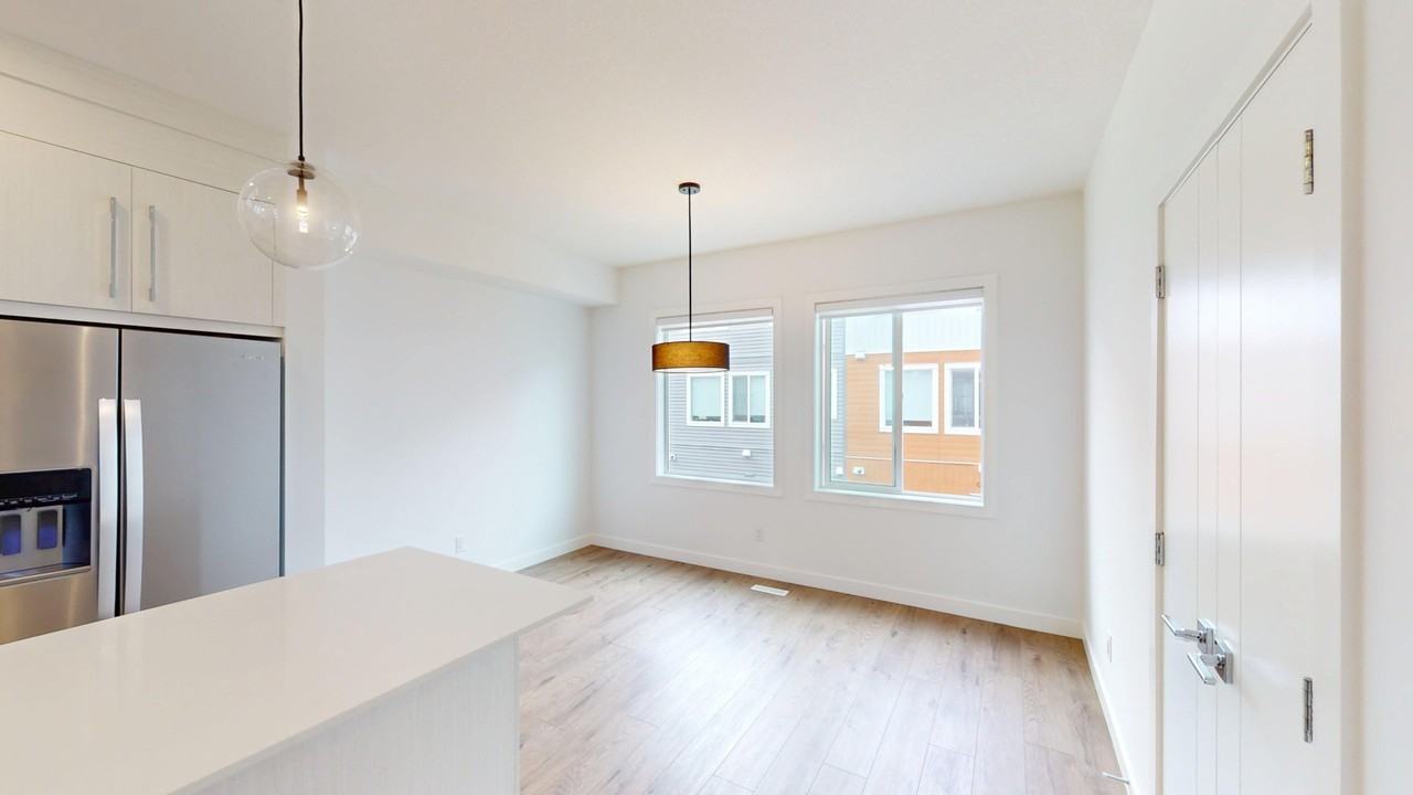 280 1702-280 Chelsea Rd - Photo 2 of 21