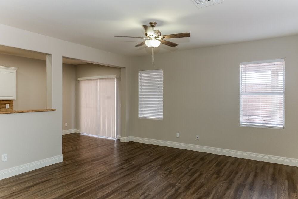 595 Marlberry Pl - Photo 4 of 17