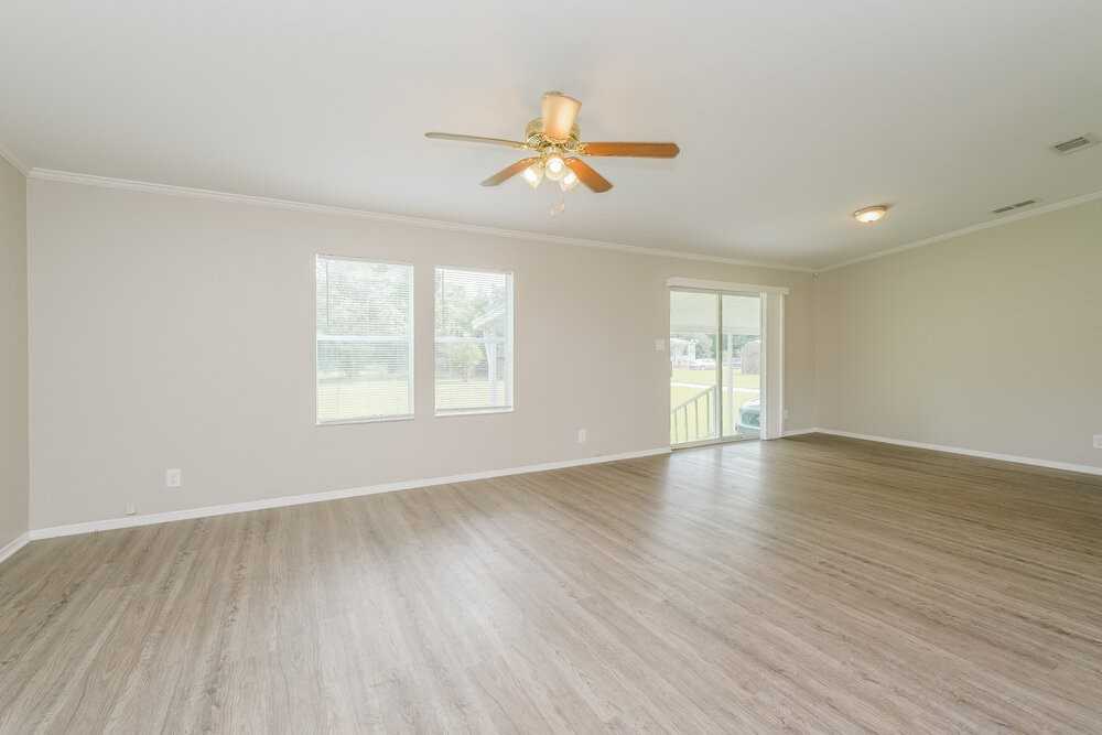 33839 Coddle Ct - Photo 3 of 16