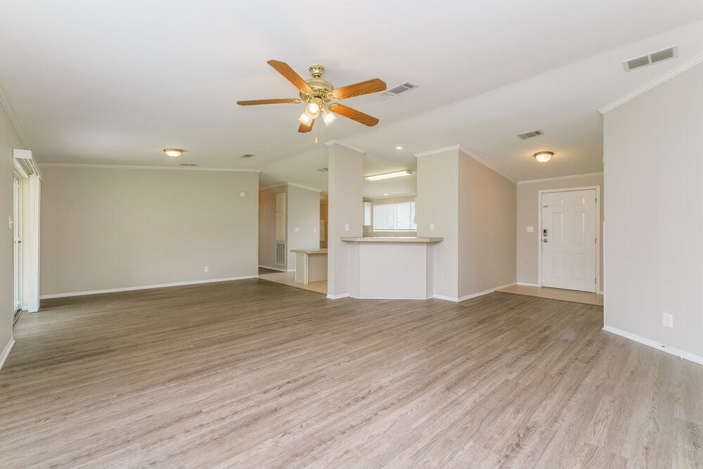 33839 Coddle Ct - Photo 4 of 16