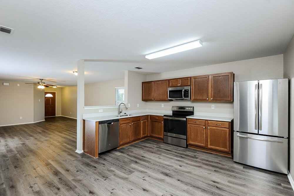 1437 Krista Dr - Photo 6 of 16
