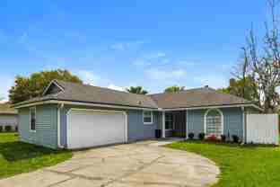 7546 Allspice Cir N - Photo 1 of 1