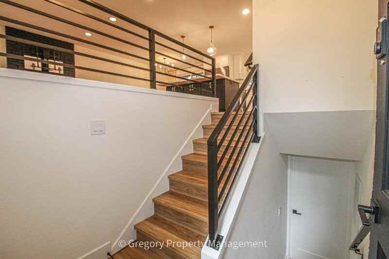 14806 107th Ave Ne - Photo 5 of 37