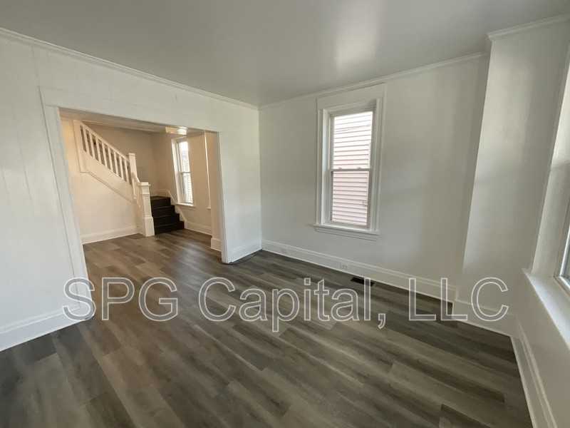 1915 Manada St - Photo 5 of 10