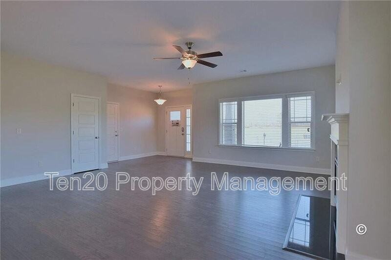 128 Lee Rd - Photo 3 of 16