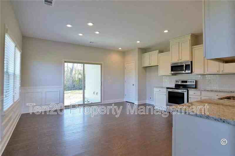 128 Lee Rd - Photo 4 of 16