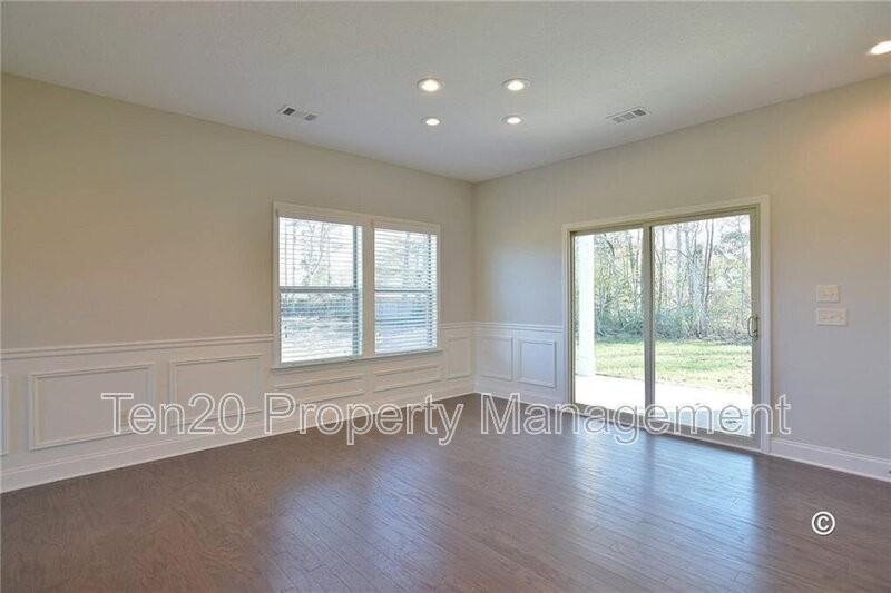 128 Lee Rd - Photo 6 of 16