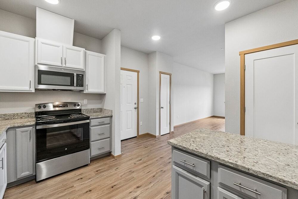 Ridgeline Apartments - Photo 6 of 30