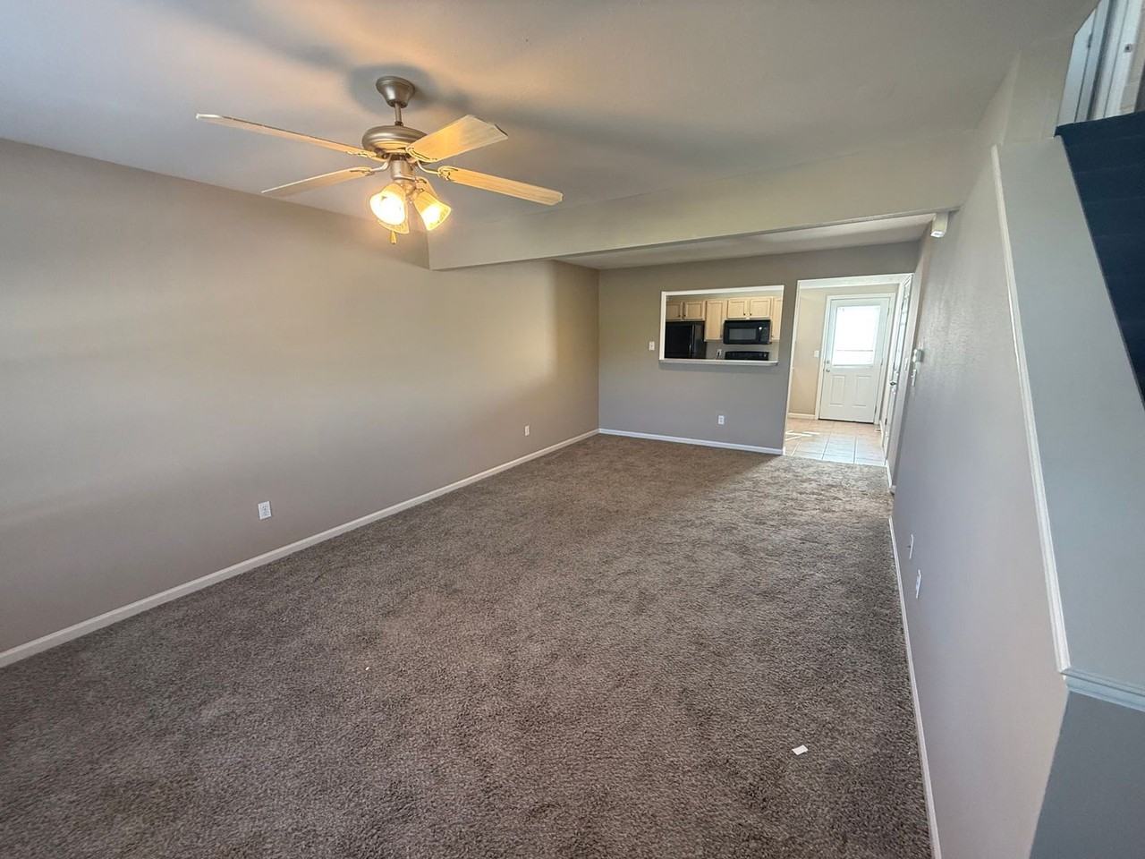 214 Arctic Wolf Ct - Photo 4 of 32