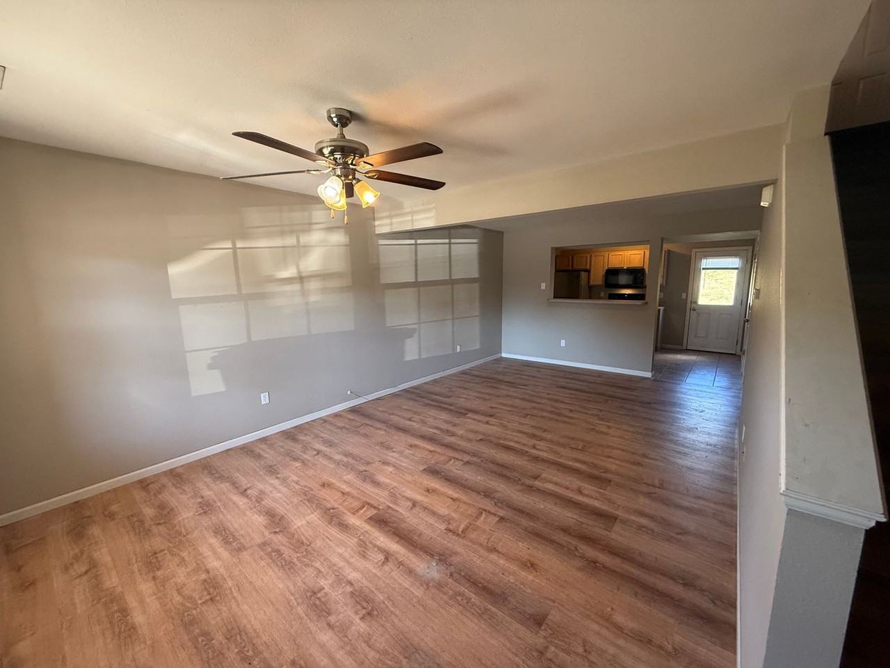 4006 Snowy Owl Dr - Photo 3 of 31
