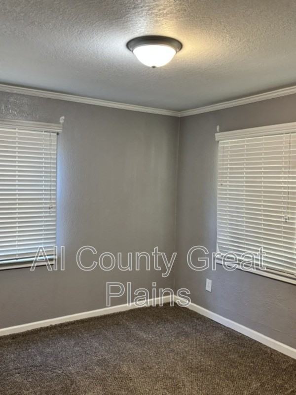 2121 W 79th St - Photo 7 of 9