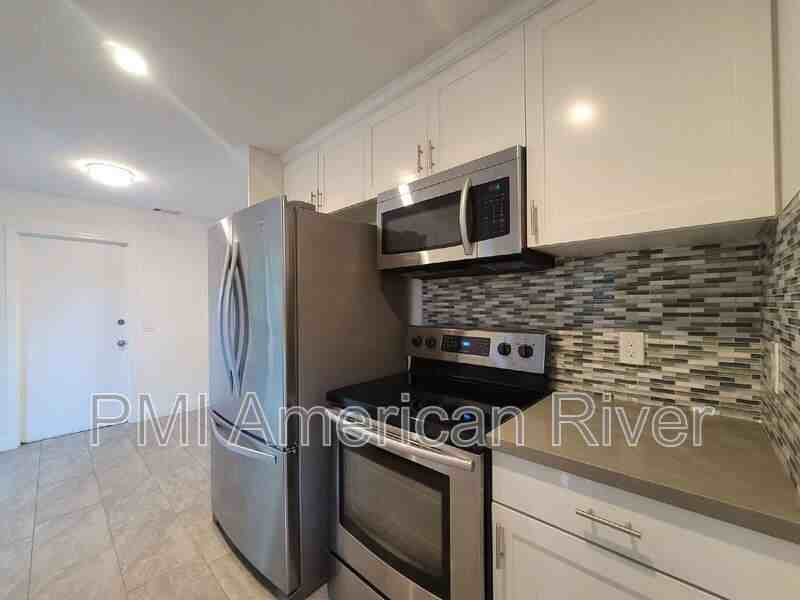 2815 Santa Buena Way - Photo 6 of 18