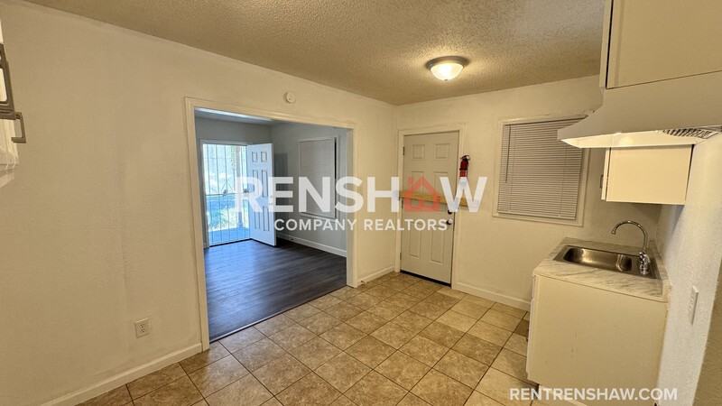 2775 Waverly Ave - Photo 4 of 10