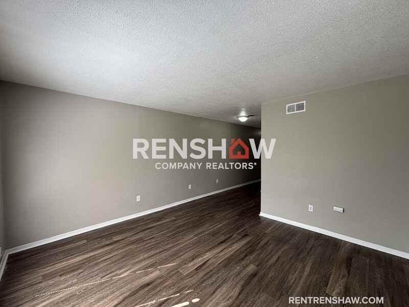 659 Mcconnell St - Photo 2 of 11