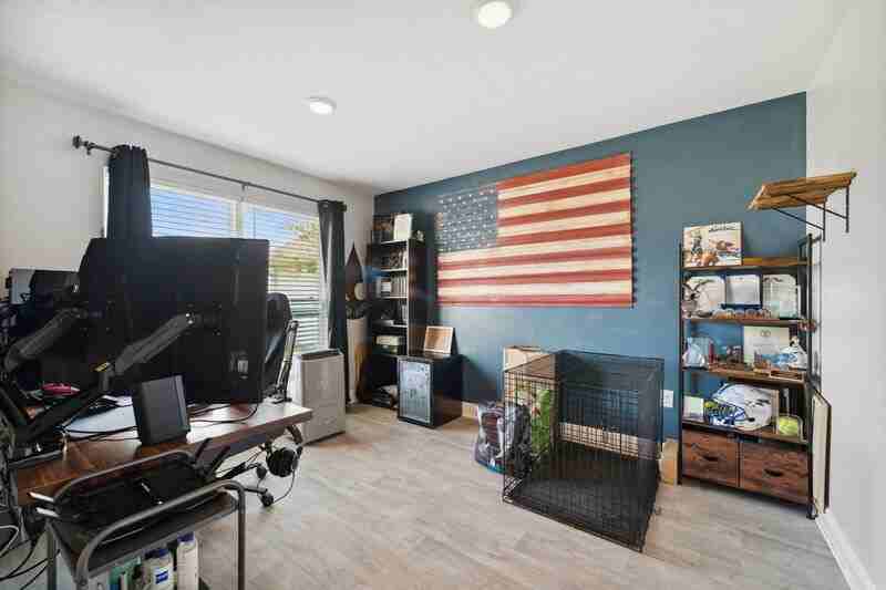 7131 Penn Way - Photo 4 of 30