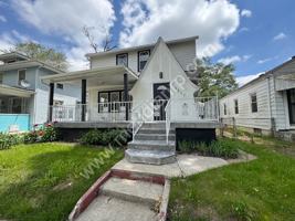 featured image of 3317 Robinwood Dr #1