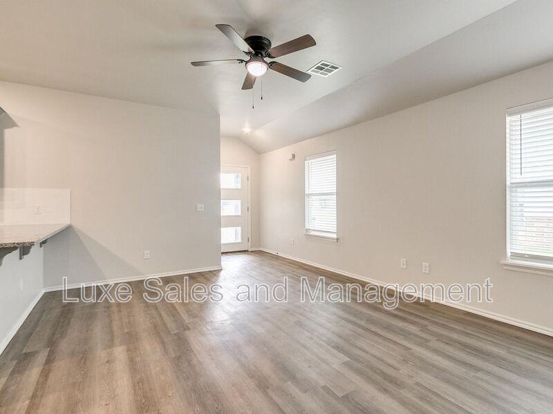 10541 Lawson Place Rd - Photo 4 of 33