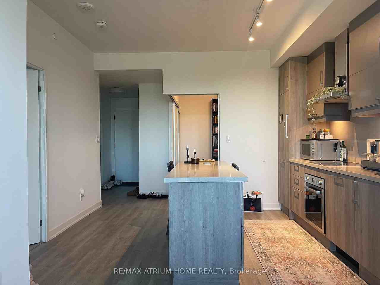 38 Simcoe Promenade #511 - Photo 4 of 12