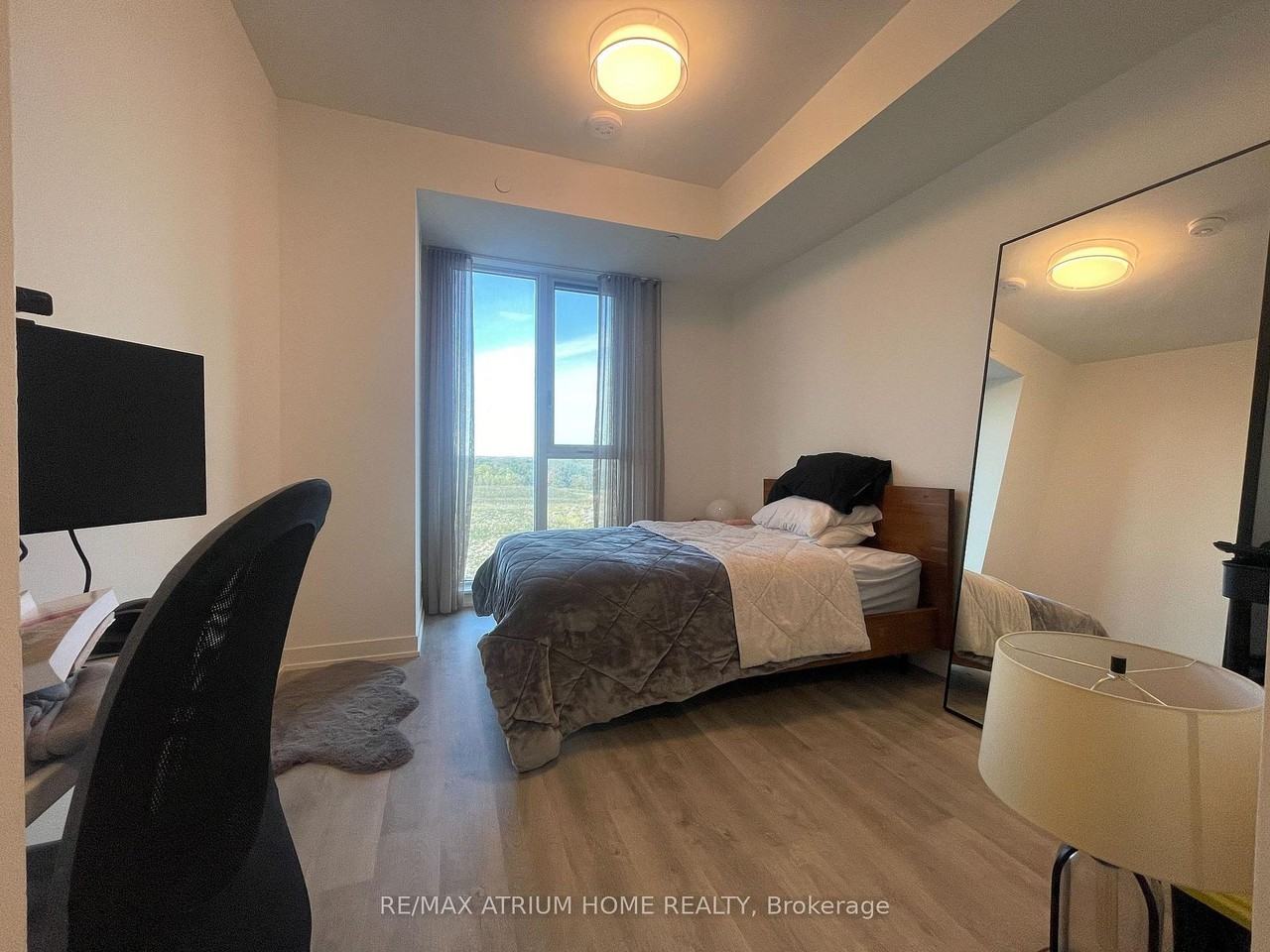 38 Simcoe Promenade #511 - Photo 6 of 12