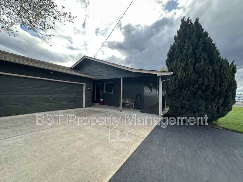 8060 State St - Photo 2 of 21