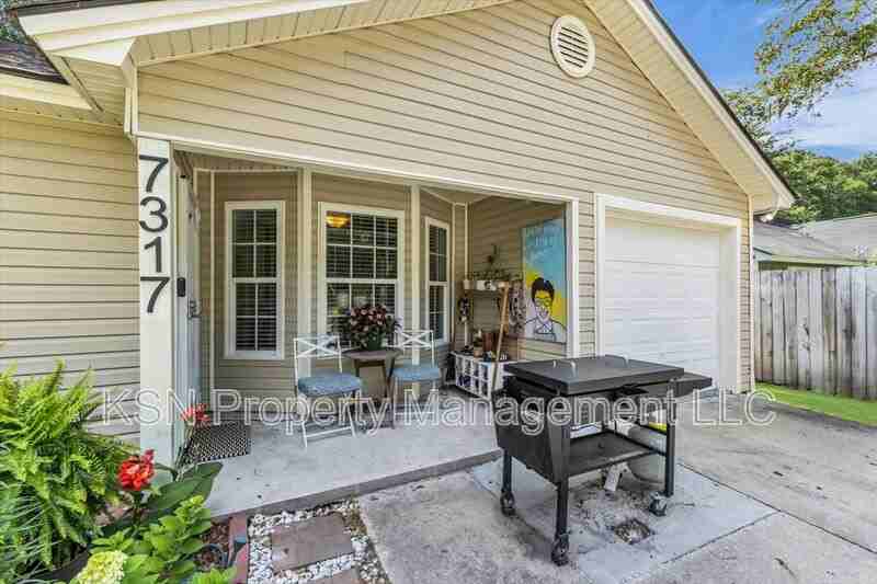 7317 Leghorn St - Photo 5 of 40