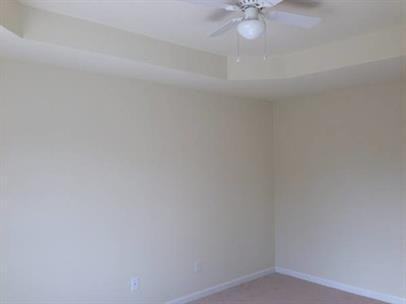 408 Park Avenue - Photo 4 of 14