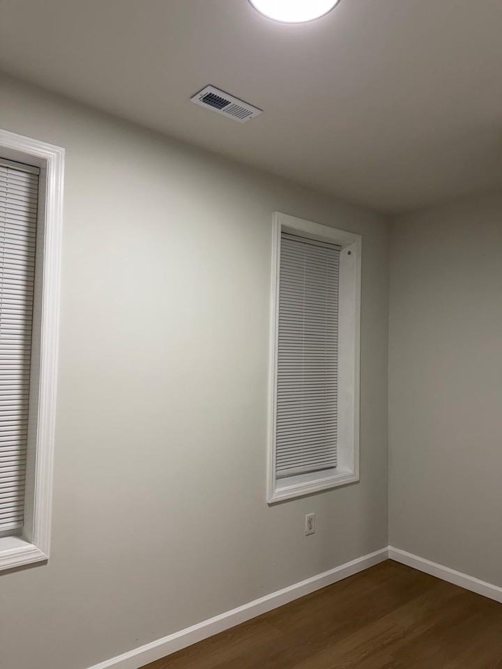 603 N Front St #B - Photo 6 of 10