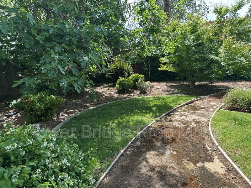 2152 6th Ave - Photo 3 of 6