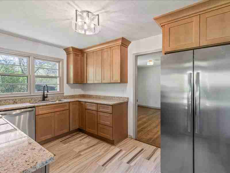 4120 Foley Dr - Photo 4 of 10