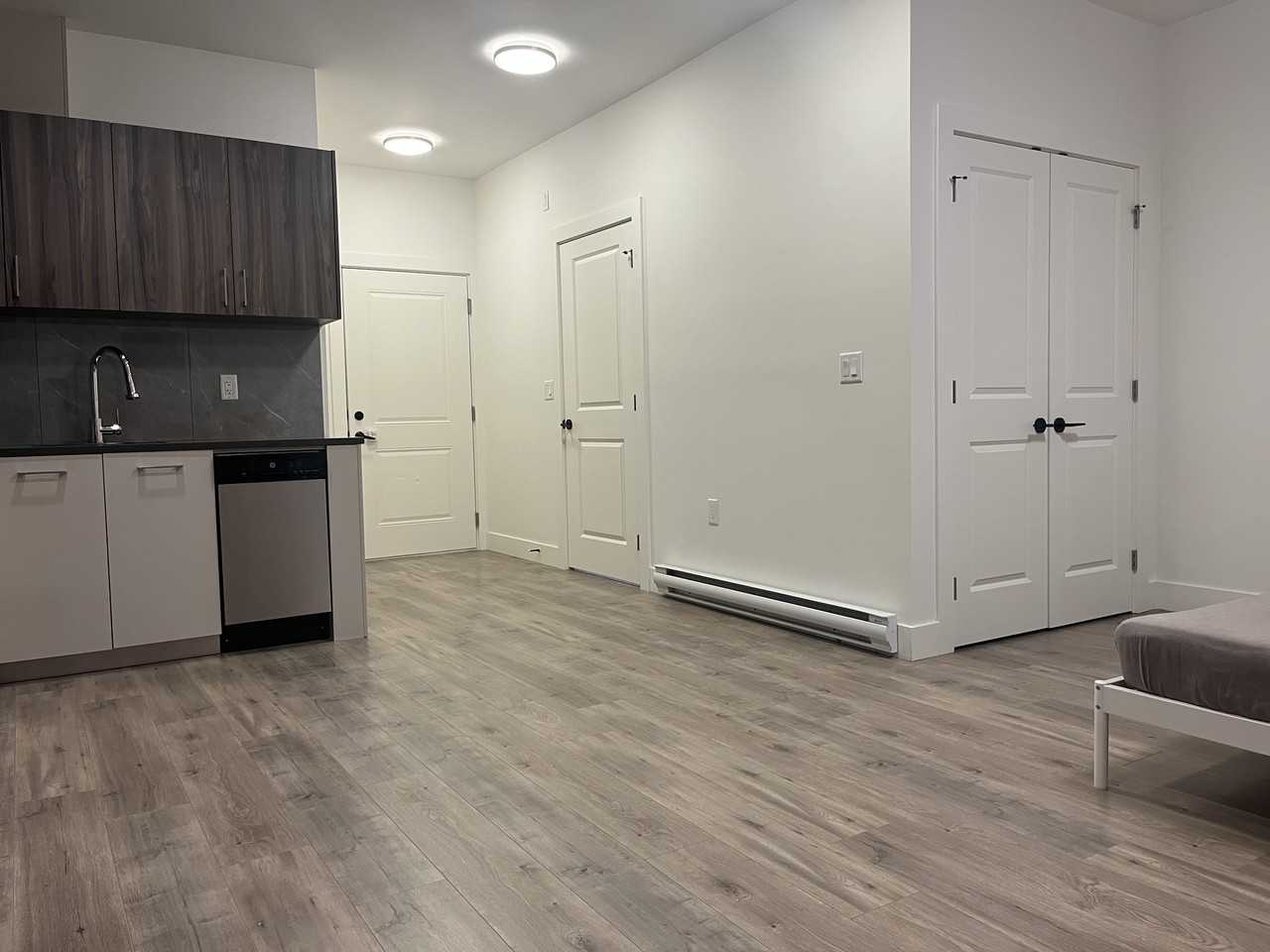 7000 Williams Road - Photo 3 of 8