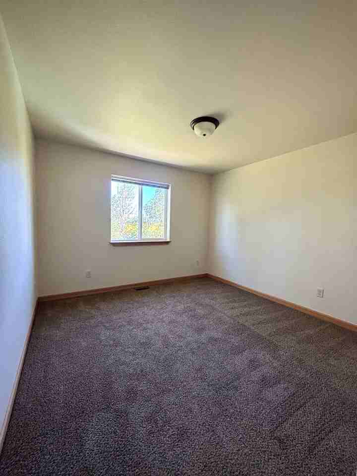 314 5th Ave W - Photo 7 of 10
