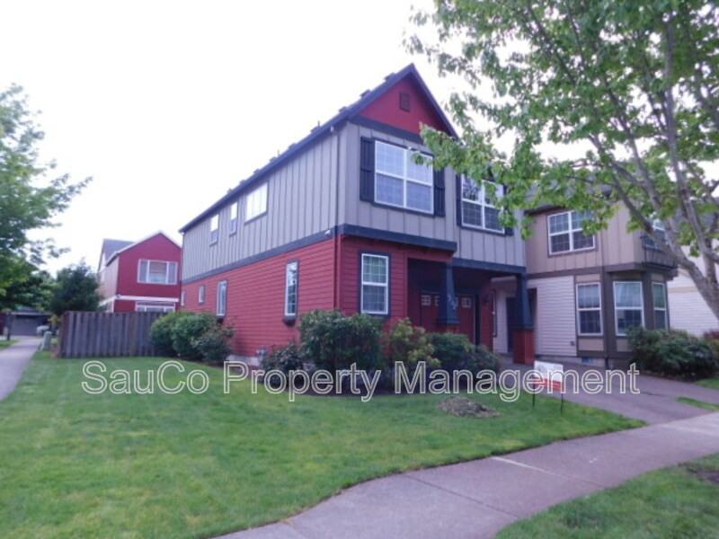 902 Se Portlandia Ave - Photo 2 of 17