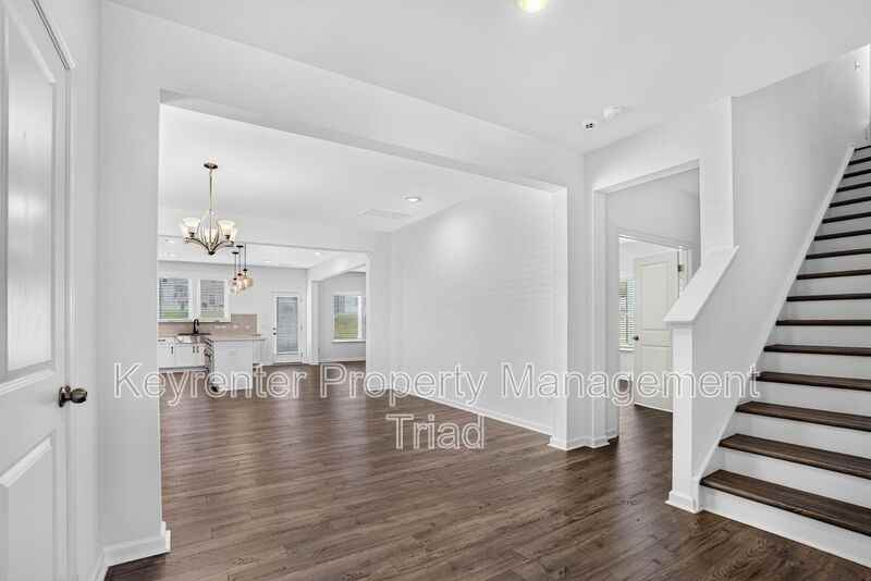 3012 Highlander Pt - Photo 2 of 50