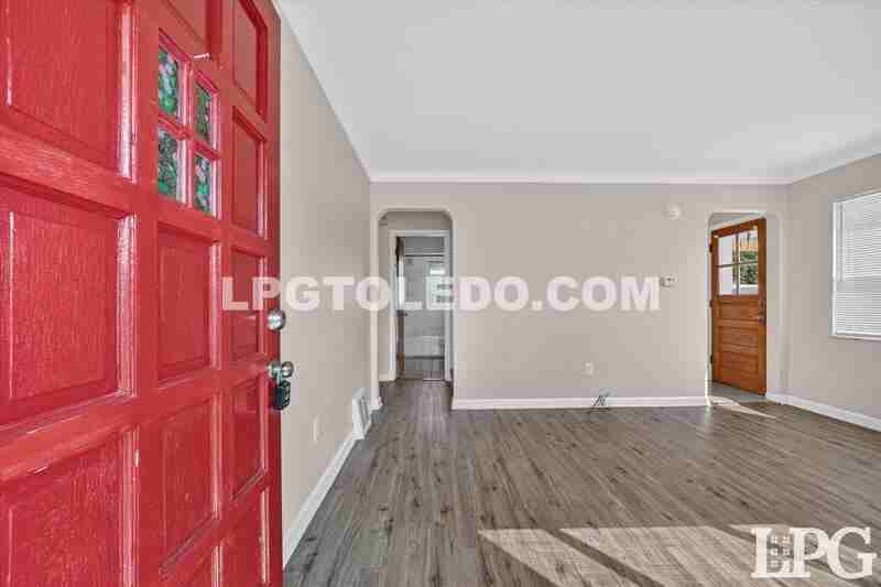 1357 Corry Ave - Photo 3 of 35