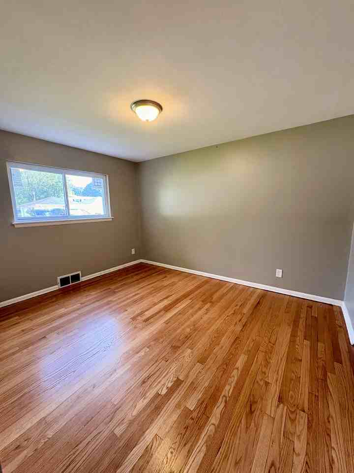 9510 West Capitol Drive - 1Unit 1 #1 - Photo 5 of 9
