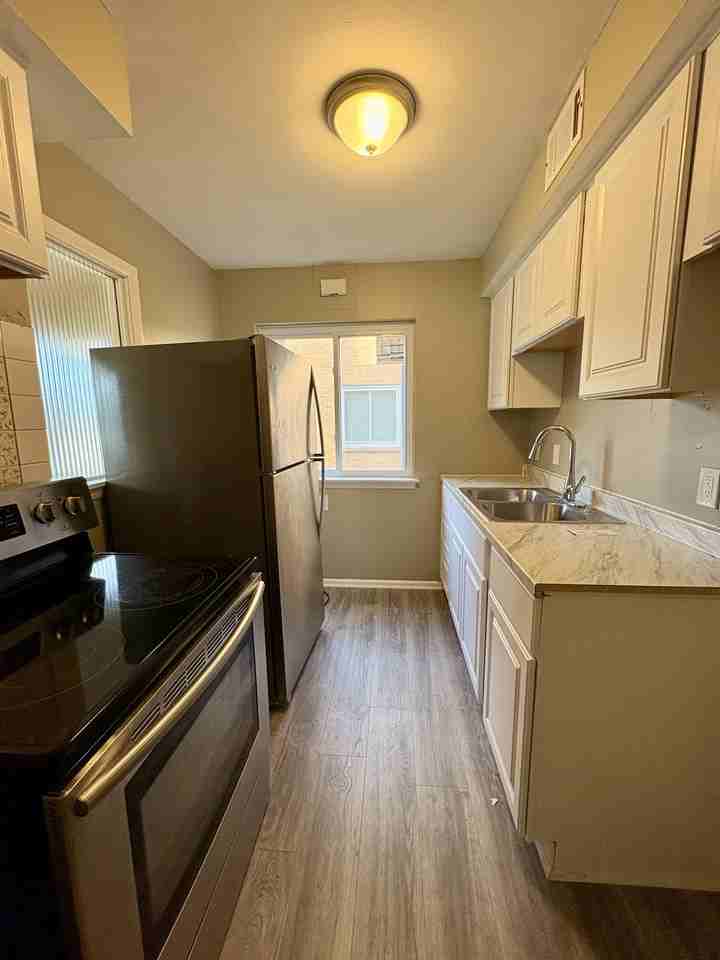 9510 West Capitol Drive - 1Unit 1 #1 - Photo 6 of 9