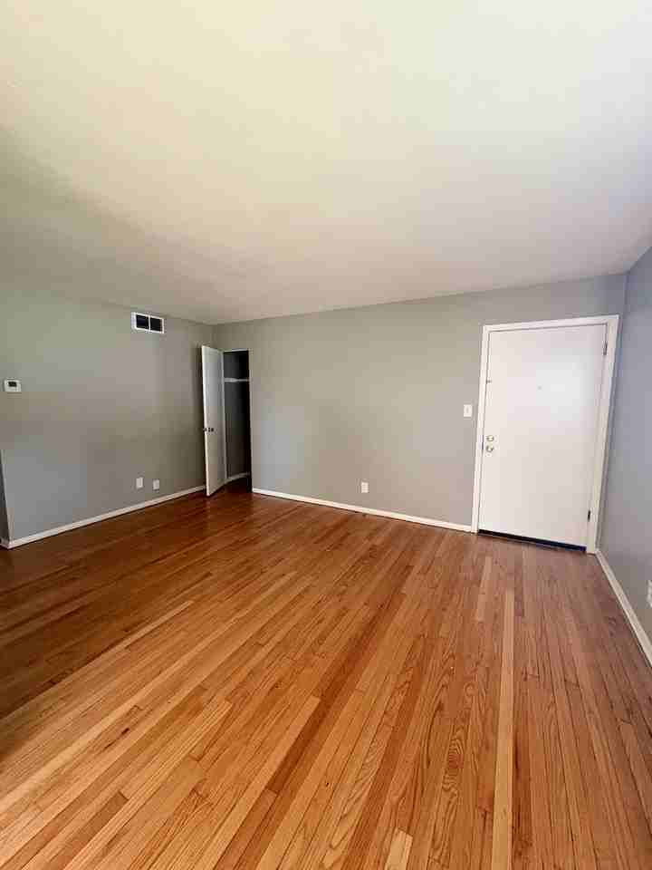9510 West Capitol Drive - 1Unit 1 #1 - Photo 7 of 9
