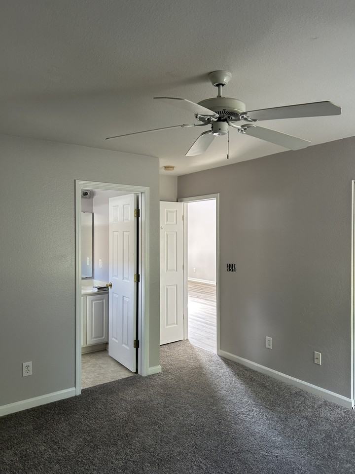 1041 Stoney Falls Blvd #1 - Photo 7 of 19